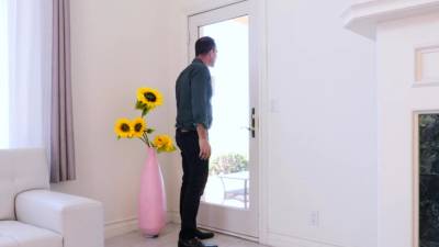 Mia Moore - Stepdaddy thrusting stepdaughters pussy - drtvid.com