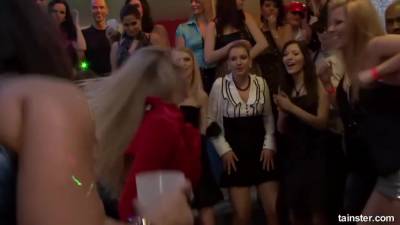 Naughty Babe Fucks With Everybody In The Club - upornia.com