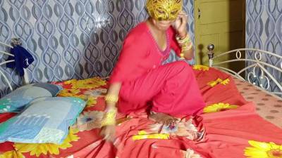 Massage Parlor Me Bhabhi Ko Malish Ke Bad Jabardasti Choda - sunporno.com - India