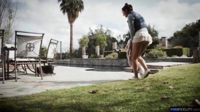 Flexible Babe - upornia.com