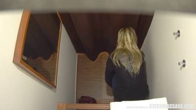 Young Girl Burst in Tears after Massage - sexu.com