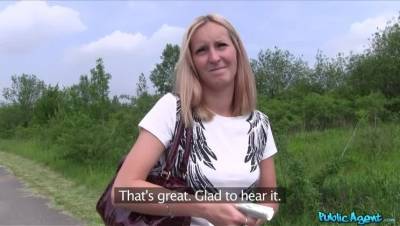 Real Boobs Bounce As She Rides Cock - veryfreeporn.com