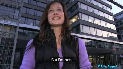 Public Agent Convinces Tall Brunette Beauty To Fuck Him In An Open Field - porntry.com