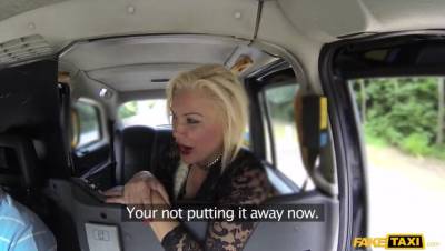 Driver Caught Wanking in Underwear - veryfreeporn.com