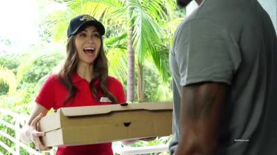 9eb Riri Gets Gb - upornia.com