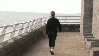 Naughty Minx Cala Shows Her Tempting Pussy - hclips.com