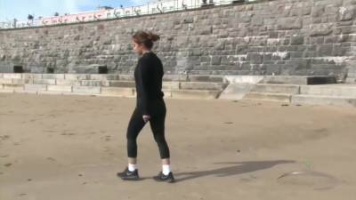 Naughty Minx Cala Shows Her Tempting Pussy - hclips.com