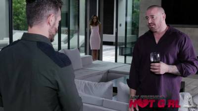 Esperanza del Horno - myfriendshotgirl - txxx.com