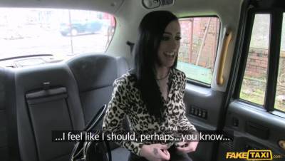 Lady With Big Tits Black Stockings - veryfreeporn.com