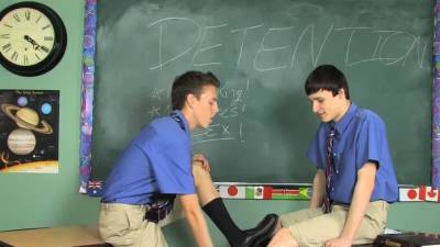 Twink Dustin Revees and Damien Telrue ass fuck in classroom - drtvid.com