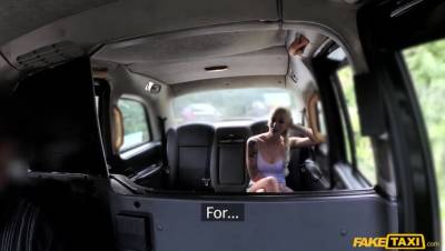 Backseat Fuck for Free Cab Ride - veryfreeporn.com
