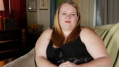 Sexy chubby honey talks dirty & fucks her fat juicy pussy - sunporno.com