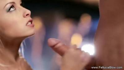 Beautiful And Sensual Bj Babe - upornia.com