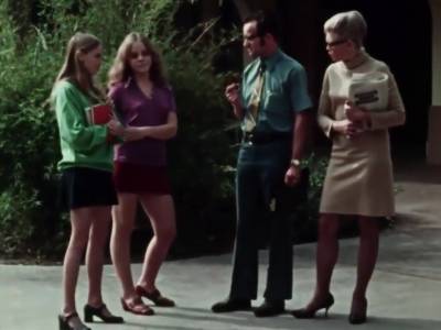 Harlot - 1971 - hotmovs.com