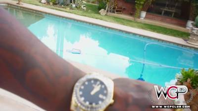 Jumping On A Big Black Cock - hotmovs.com