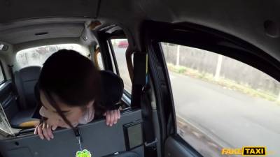 Sahara Knite In Cock Addicted Nymph Blows Cock In The Car - hclips.com