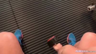 Hard Sex Gym Session - April Oneil And Stella Cox - hotmovs.com