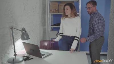 After-sales Service Hardcore Porn With Penelope Cum - upornia.com - Spain