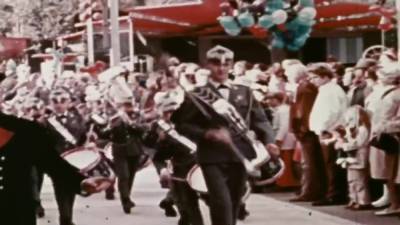 The Blue Balloon - upornia.com