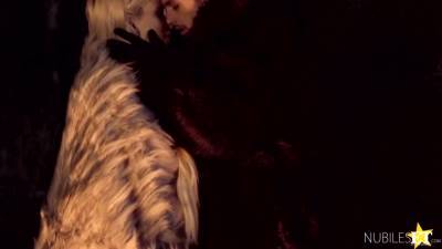 Mother Of Dragons Gets Rammed - Porn Parody - upornia.com