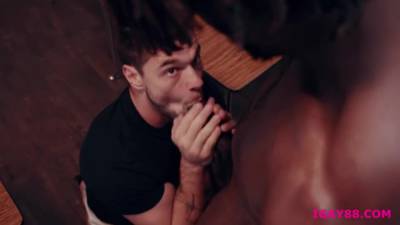 Handsome studs Devin Trez and Aspen hardcore anal sex - fetishpapa.com