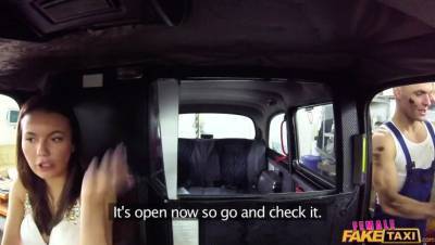 Getting Down and Dirty at Garage - veryfreeporn.com