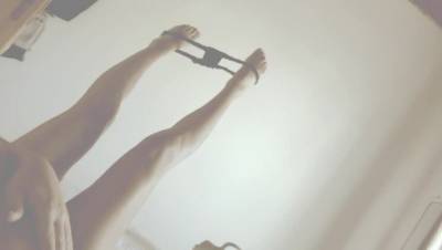 Masturbating in bedroom (complete video 1.54-contact me) - veryfreeporn.com