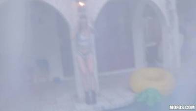 Marley Brinx - Brick Danger - Rooftop Locked Out - xxxfiles.com - Usa