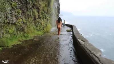 Sharing Her Holiday Souvenirs - hotmovs.com