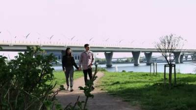 Guy fucks nerdy college teen - icpvid.com