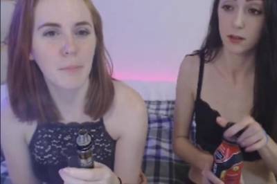 Lesbian Babes Playing And Eating Pussy On Cam - pornoxo.com