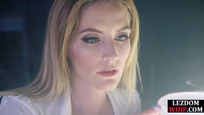 Lezdom queening her new bonded subject - hotmovs.com