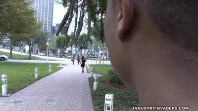 Industyry Invaders - upornia.com