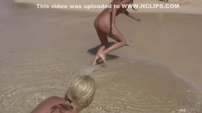 Lesbian Unabashed 2 Shoot - hclips.com