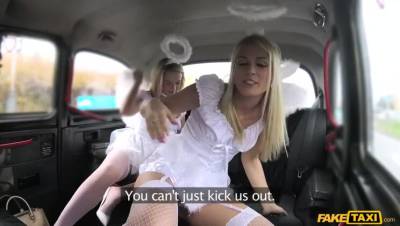 Angels fuck santas little helper - veryfreeporn.com