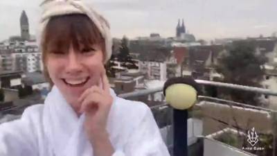 Dreist Einfach Mitten Auf Dem Tisch Gefickt! - hotmovs.com - Germany