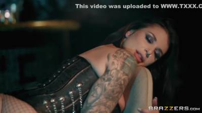 Takes A Massive Dick Up Her Butt Wearing Fishnet Pantyhose - Danny D And Ivy Lebelle - hotmovs.com