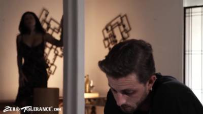 Tattooed Stepmom Fucked While Dads At Work - hotmovs.com