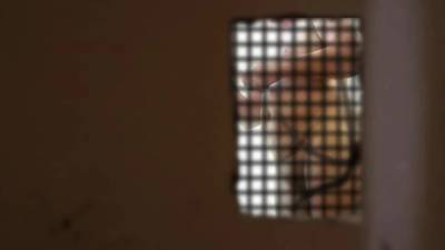 My mother saw through a crack in the wall - voyeurhit.com