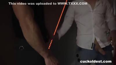 Oiled Up And Ready To Cuckold - upornia.com