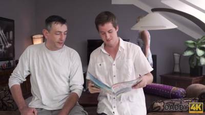 Dude Wakes Up And Catches Blond Sucks Dads - upornia.com