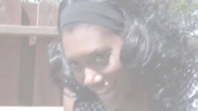 Tempting Black Mature Fucks Neighbor On The Leather Sofa - hotmovs.com