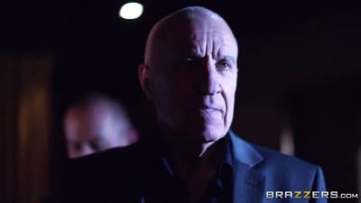 Victoria Summers - Knight Ride Her - porntry.com