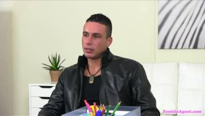 Hunk Will Do Anything For This Job - porntry.com