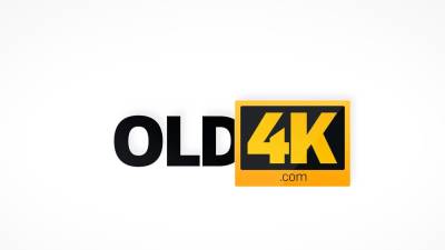 OLD4K. Instead of doing chores blonde makes move on her old - nvdvid.com