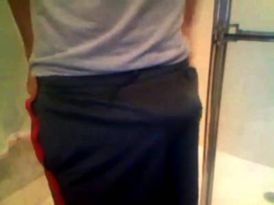 Arab in bathroom and shows his long cock - icpvid.com