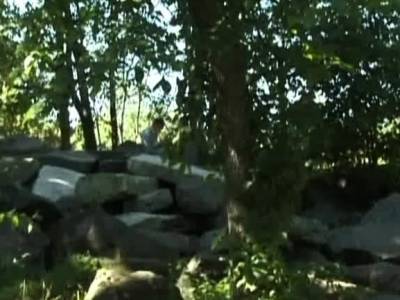 Finding a gay fuckmate in the woods - nvdvid.com