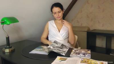 Indy - Pink Bows - hotmovs.com