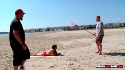 A Quick Fornicating Session At The Beach High Definition - hclips.com