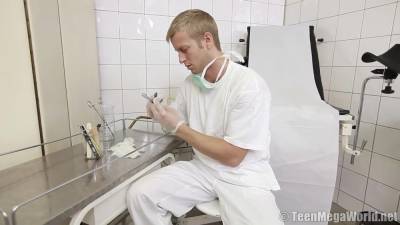 Dirty Doctor Daria - hotmovs.com